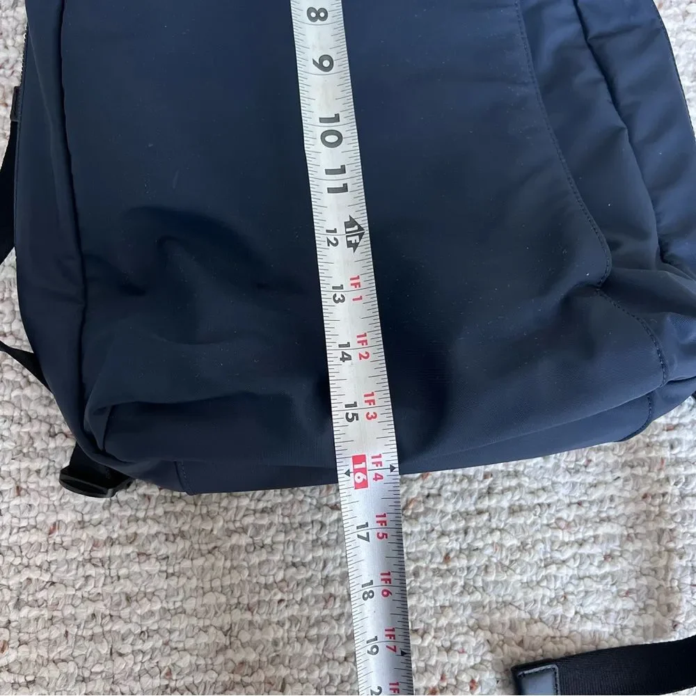 Away The Daypack in Navy blue